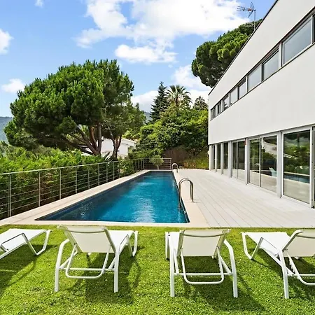 Design Sea Views And Lap Pool Villa