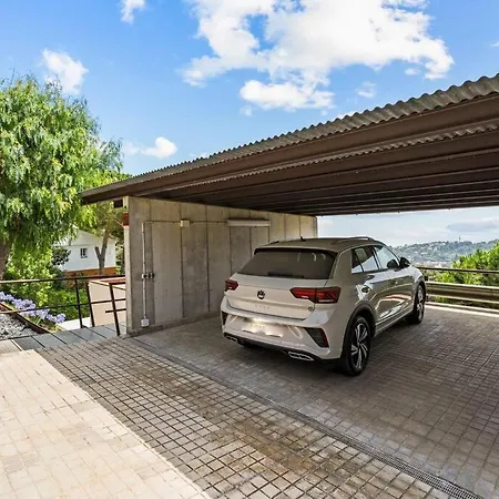 Design Sea Views And Lap Pool Villa