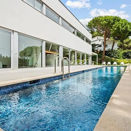 Design Sea Views And Lap Pool Villa