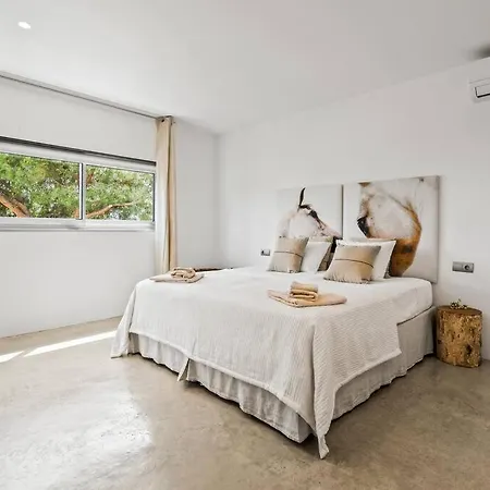 Design Sea Views And Lap Pool Villa *