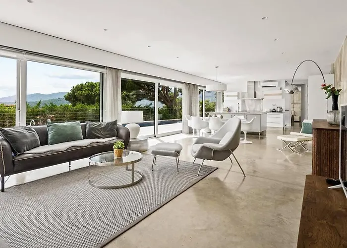 Design Sea Views And Lap Pool Cabrils