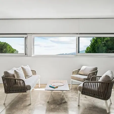 Design Sea Views And Lap Pool Villa *