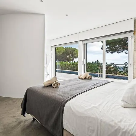 Design Sea Views And Lap Pool