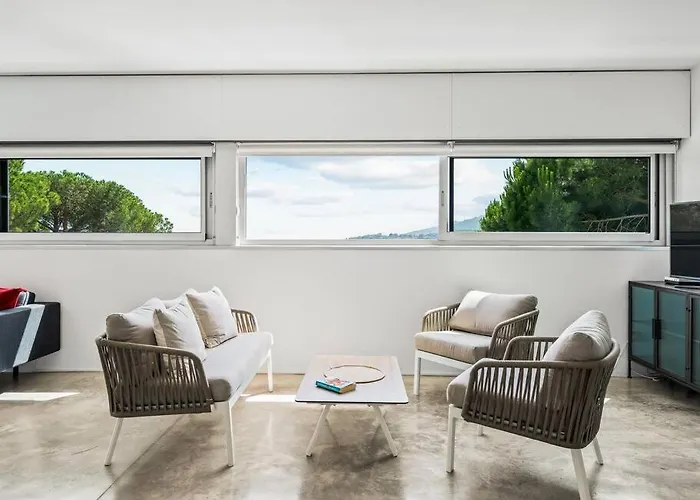 Design Sea Views And Lap Pool וילה *