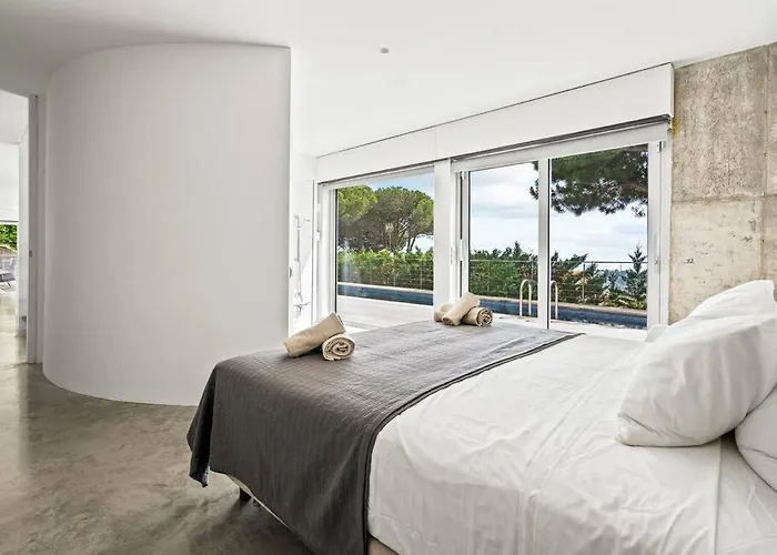 Design Sea Views And Lap Pool