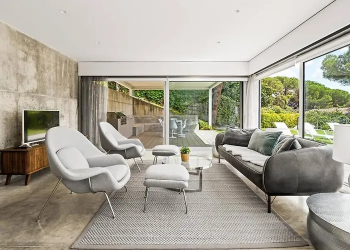 Design Sea Views And Lap Pool וילה