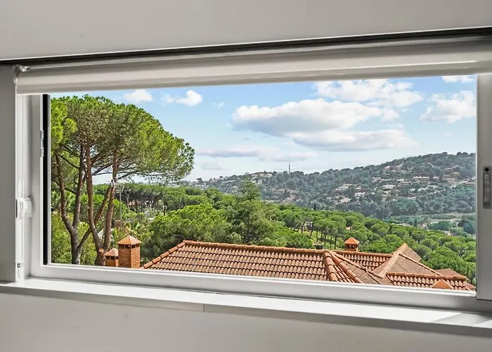 Design Sea Views And Lap Pool *